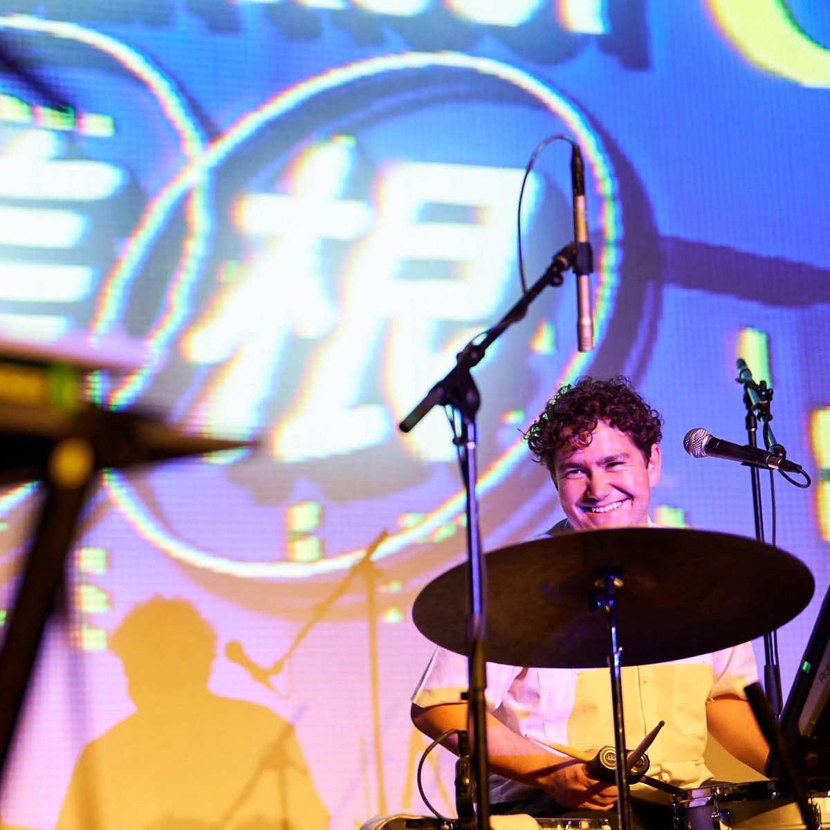 gingerrootmusic's tweet image. I’m still speechless from our show in NY this past weekend. Never in a million years would I have thought we’d sell out @MusicHallofWB but it’s all thx to y’all! Now to get ready for what’s coming up real soon 👀👀👀

📸: @RobbieBulilan