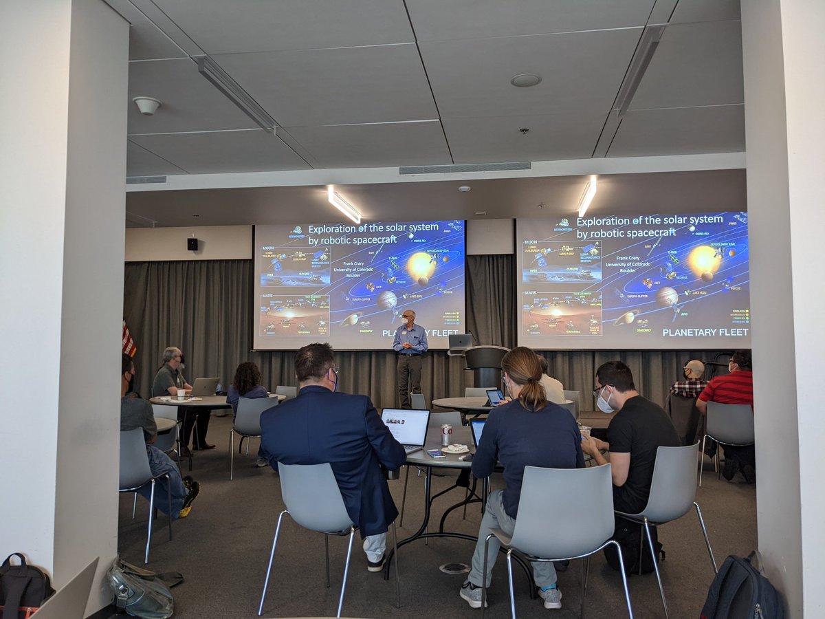 DocUrbs's tweet image. #GPTP kicks off with a keynote on exploring the solar system by robotic spacecraft. #geneticprogramming #optimization @UMICHCS