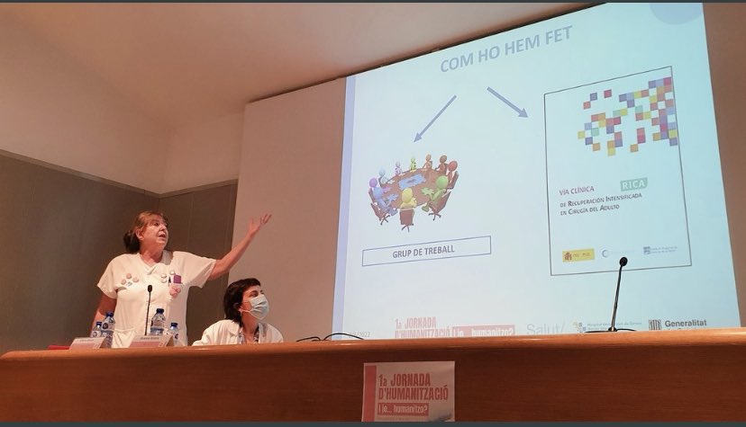 AnestTrueta's tweet photo. 🌺 La Dra.Charo Garcia, Dra. Fina Parramon i enfermera d’Anestesiologia Susana Arjona explicant iniciatives per humanitzar el bloc quirúrgic 
🌺Un testimoni pacient que ha agrait especialment el tracte humà que va rebre durant el seu ingres a la Unitat de Crítics Post Anestèsia https://t.co/iP80zF6tjK