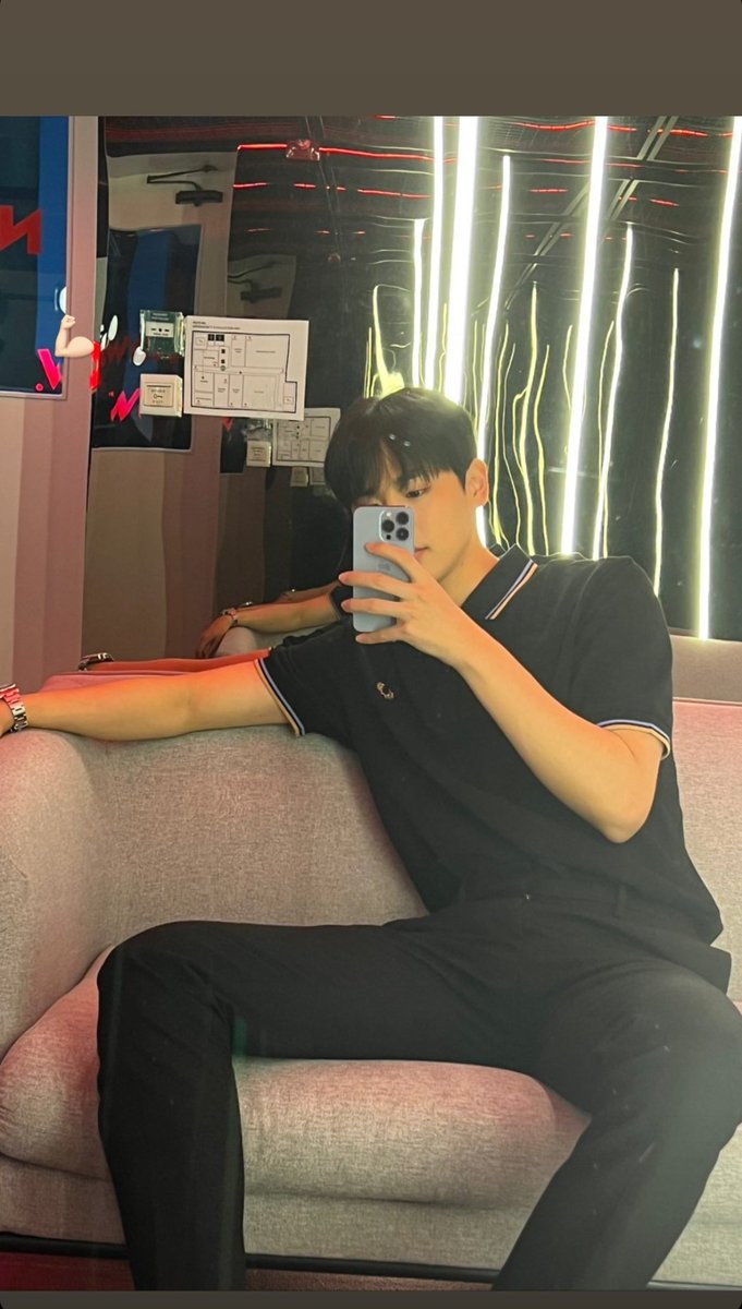 centralvictonbr's tweet photo. 📸| 02.06.22 – Atualização do #BYUNGCHAN nos stories do seu IG pessoal

#VICTON #빅톤 #Chaos @VICTON1109 https://t.co/tQWUXHoKrl