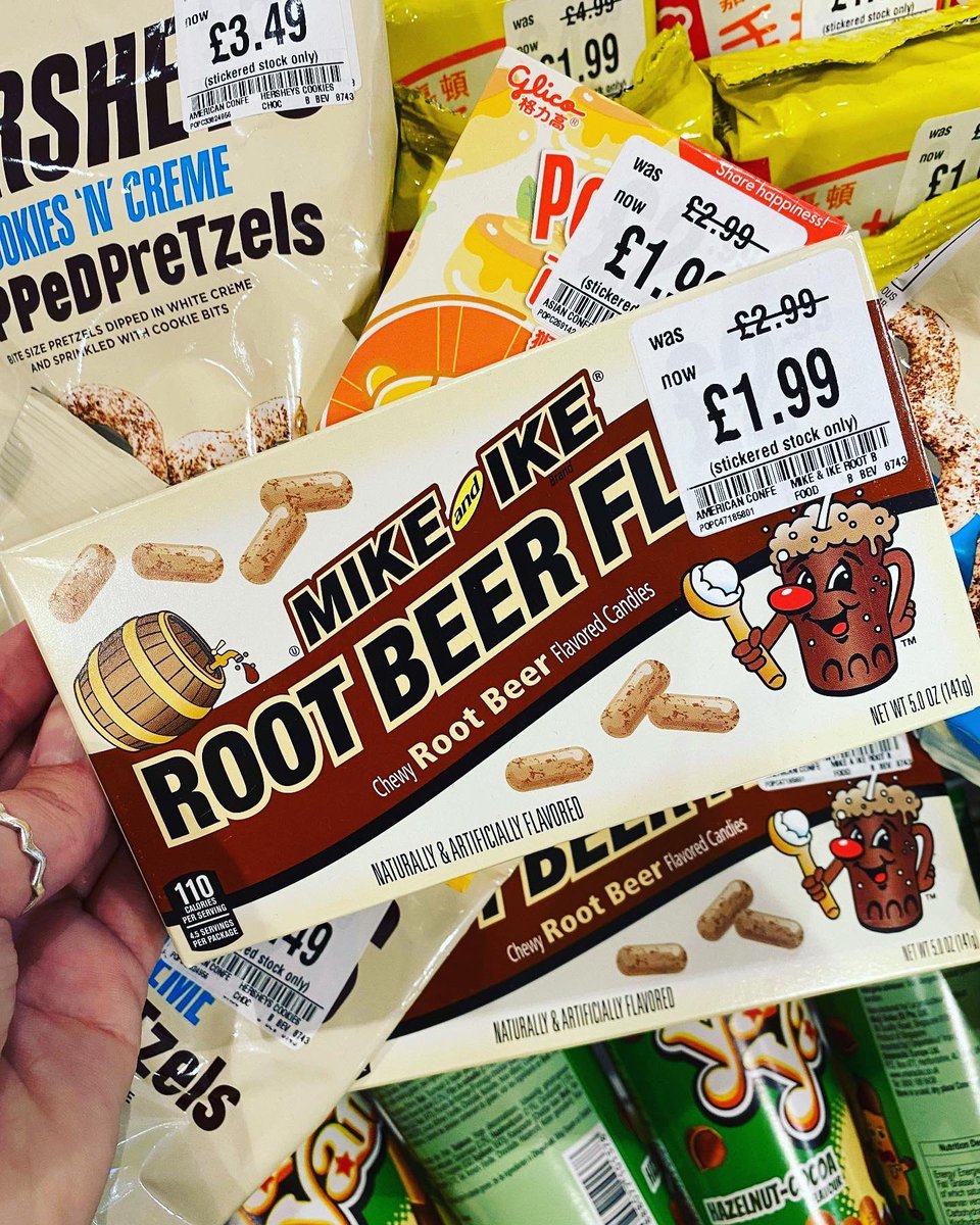 hmvNorwich's tweet photo. 😬Crunch! Crunch! Crunch!
It’s a snack markdown! 🍪
.
Treat time featuring selected lines in our American and Asian Confectionary going down in price.
.
We are open until 6pm

#Pocky #RootBeer #MikeAndIke #CookieDough #Sweets #AsianSweets #Candy #hmvLovesPopCulture https://t.co/omMKKWV1yb
