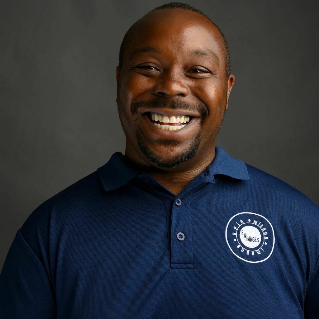 ewimages's tweet photo. Hello New Friends and Followers!  Let me introduce myself... 

My name is Eric and I'm a creative based in Bowie, MD who likes to create memories and bring creative ideas to life through cinematic portraits and video.  

I'm a father of the most precious… https://t.co/Mg9spnAzI4 https://t.co/O4h8H9YjYv