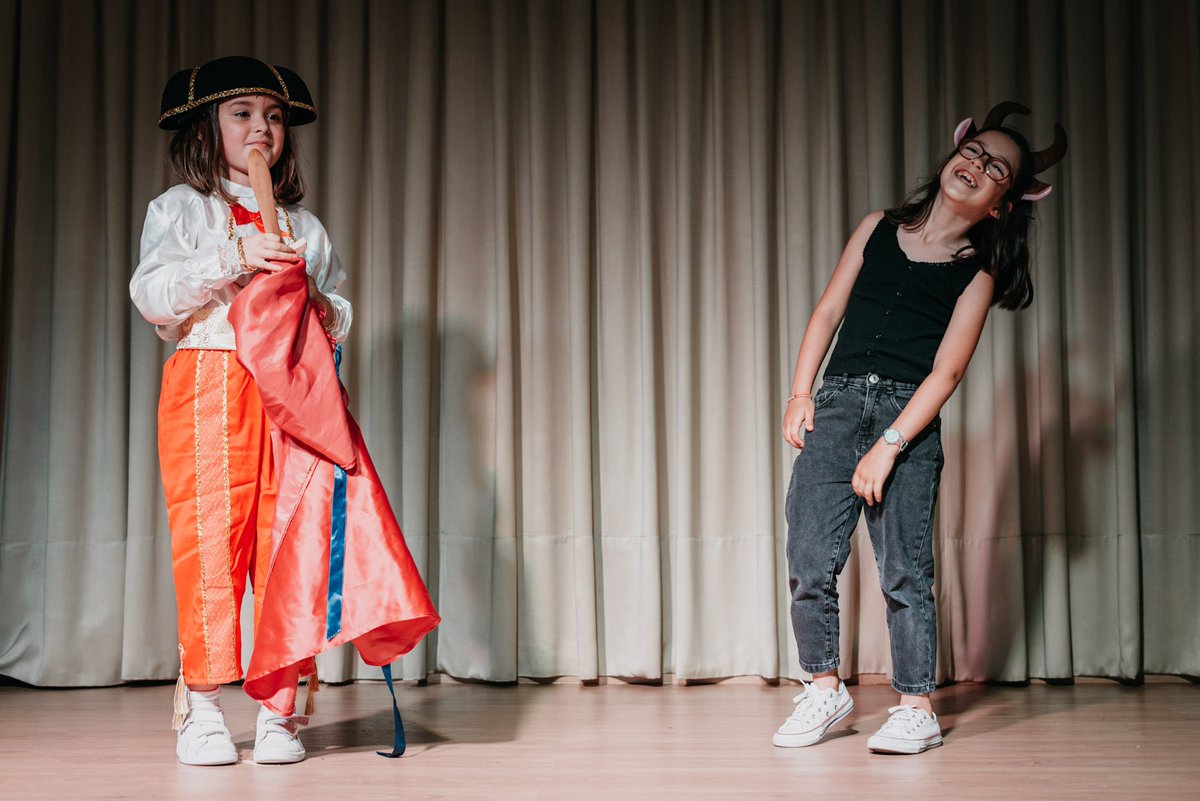 La representación de ayer de la obra "Sketchiflante" de <a href="/AlbatrosTeatro/">Teatro Albatros</a>, cargo del grupo de 1° de primaria en las #XXVIIIJornadasdeTeatro, nos deja estas preciosas imágenes de <a href="/Dcoo13/">Dcoo</a> <a href="/cmariaeducacion/">cmariaeducacion</a>
