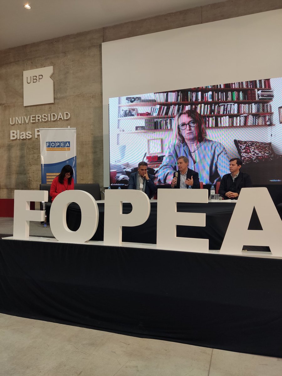 #Ahora <a href="/guillepanizza/">Guillermo Panizza</a> <a href="/telefe/">telefe</a> cuenta cómo cubrió la guerra en #Ucrania y las experiencias de campo. "Transmitimos solo lo que veiamos en vivo y en directo, evitando retransmitir lo que nos llegaba y que no podíamos chequear".