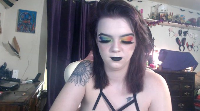 I'm online @MyFreeCams! #onmfc #mfc #mfcmodel https://t.co/AR80NF76NW  Come  see if you can make me squirt<a class="tags" href="/tag/myfreecams">@myfreecams</a><a href="/tag/onmfc"class="tags">#onmfc</a><a href="/tag/mfc"class="tags">#mfc</a><a href="/tag/mfcmodel"class="tags">#mfcmodel</a>