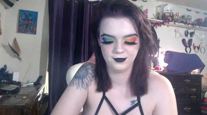 I'm online @MyFreeCams! #onmfc #mfc #mfcmodel https://t.co/AR80NF76NW  Come  see if you can make me squirt<a class="tags" href="/tag/myfreecams">@myfreecams</a><a href="/tag/onmfc"class="tags">#onmfc</a><a href="/tag/mfc"class="tags">#mfc</a><a href="/tag/mfcmodel"class="tags">#mfcmodel</a>