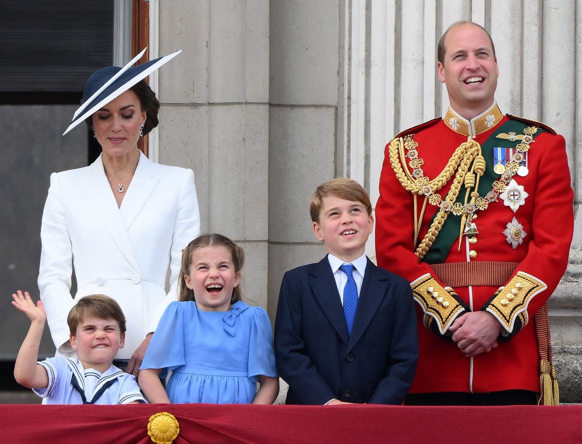 Covbluenose's tweet image. The future of our Royal Family is in good hands!