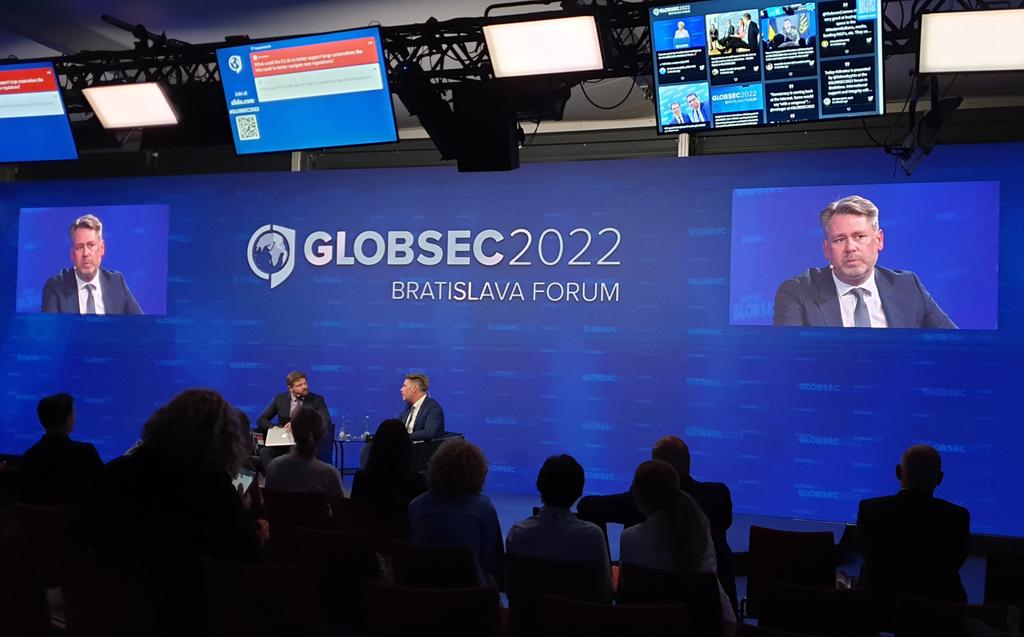 Joana Reicherts (@joreicherts) on Twitter photo Excited to be part of #GLOBSEC22 's #GYLF. Great start on day 1 with <a href="/KlyngeC/">Casper Klynge</a> asserting: "The role of a technology company like <a href="/MicrosoftEU/">Microsoft European Affairs</a> is to help develop and deploy technology that gives sovereignty back to Europe, including in terms of #DataProtection and #CyberSecurity." Excited to be part of #GLOBSEC22 's #GYLF. Great start on day 1 with <a href="/KlyngeC/">Casper Klynge</a> asserting: "The role of a technology company like <a href="/MicrosoftEU/">Microsoft European Affairs</a> is to help develop and deploy technology that gives sovereignty back to Europe, including in terms of #DataProtection and #CyberSecurity."