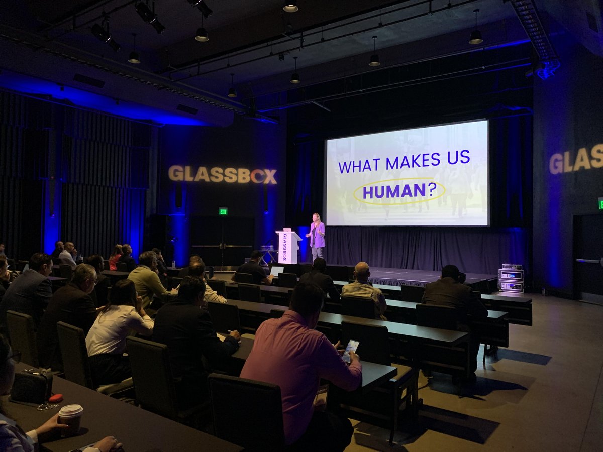 GlassboxDigital's tweet photo. Are you ready for #DigitalWorld22 Day 2? 🌎
Important items on our agenda this morning:
🟧 Keynote speaker- @kateo, Tech Humanist, Author and Experience Strategy Expert
🟧 Announcing winners of the Experience Innovation Awards
See the full agenda: https://t.co/4JxT5axXC0 https://t.co/GMczMwI2Kg