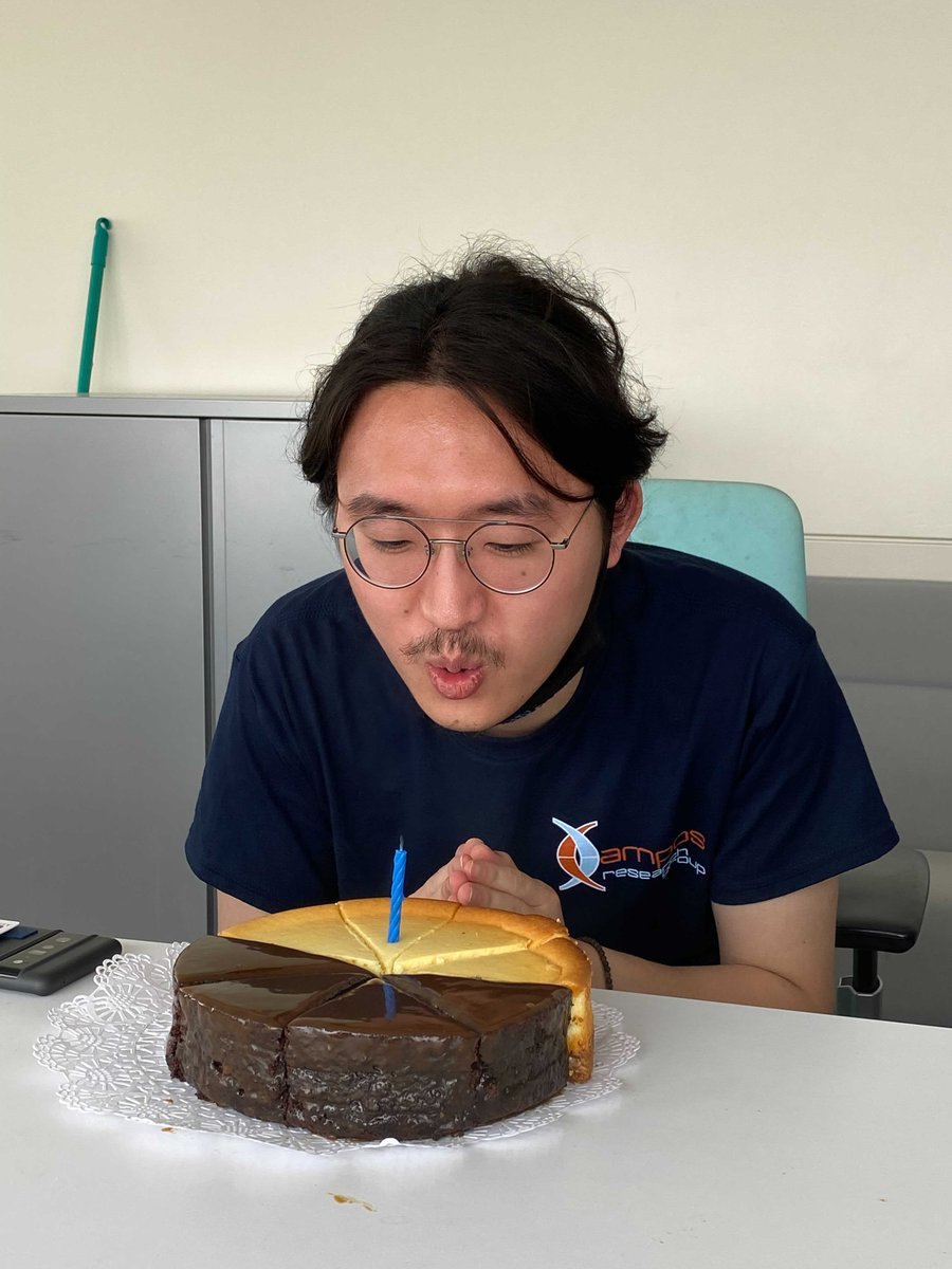 Additionally, congrats @ShixuanWei_Chem for passing his 2nd year defense, a warm welcome to our new postdoc Huaxi (third from the right) and happy birthday to Junho! #Celebrations #ColumbiaUniversity