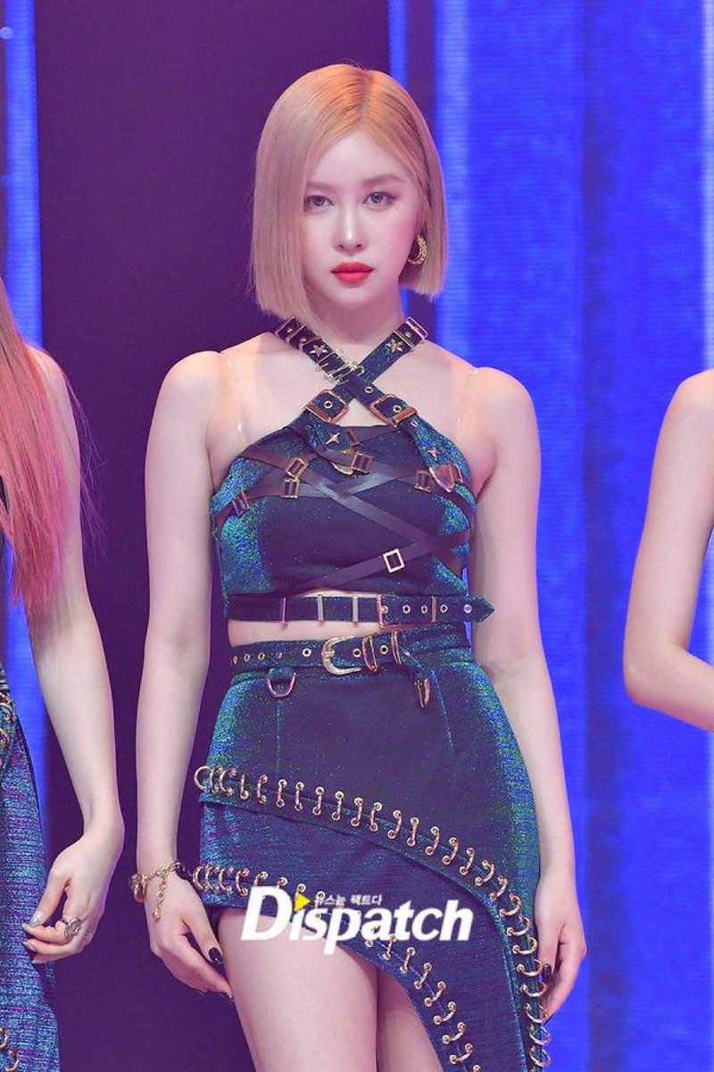 SHORT HAIRED BLONDE DAYOUNG IM SCREAMING