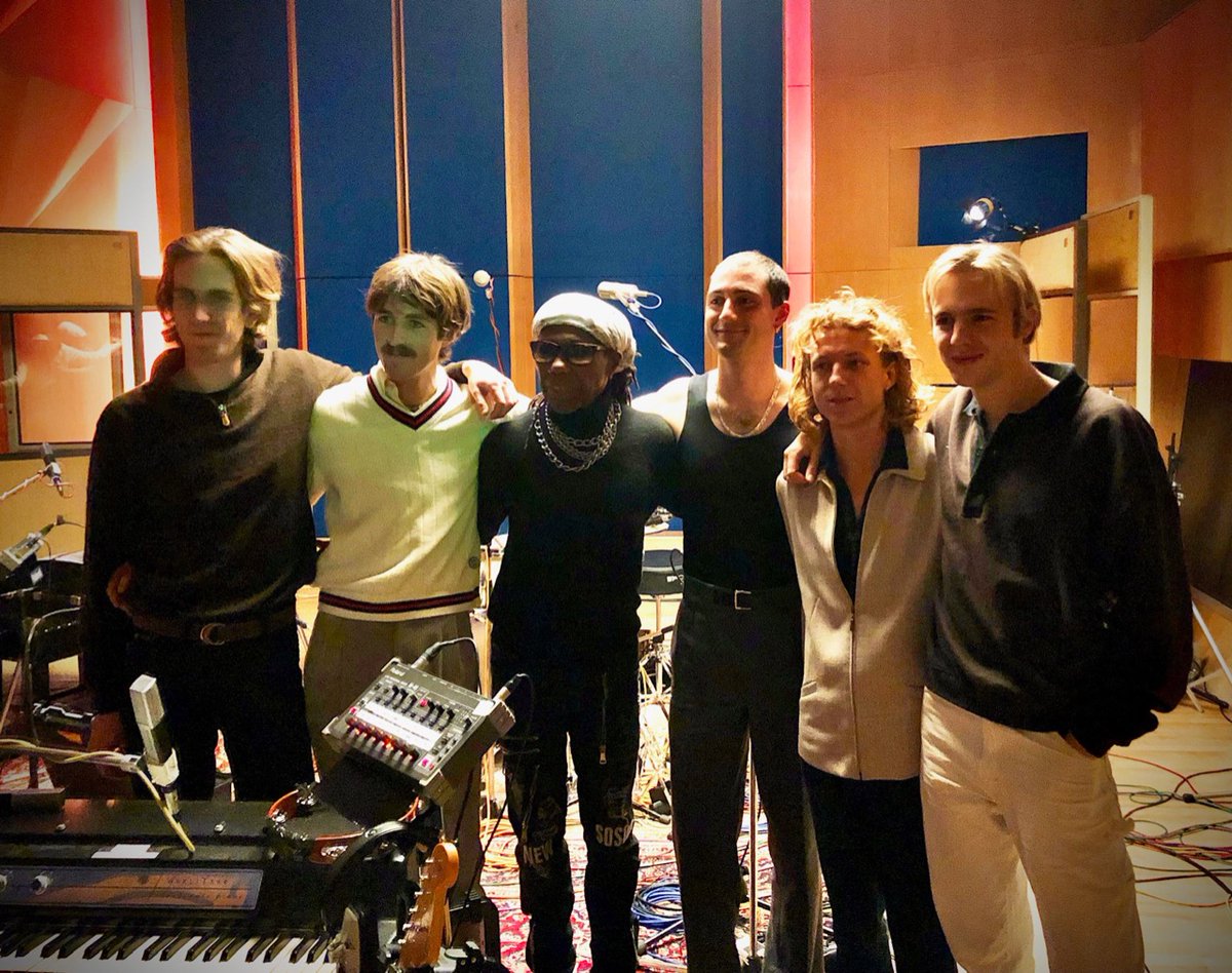 Parcels (@parcelsmusic) on Twitter photo So the <a href="/AbbeyRoad/">Abbey Road</a> session is officially up on YouTube now, you can go watch it!
Met the king, played in the studio of dreams, all in a day.
Xx
parcels.lnk.to/abbeyroadstudi… So the <a href="/AbbeyRoad/">Abbey Road</a> session is officially up on YouTube now, you can go watch it!
Met the king, played in the studio of dreams, all in a day.
Xx
parcels.lnk.to/abbeyroadstudi…