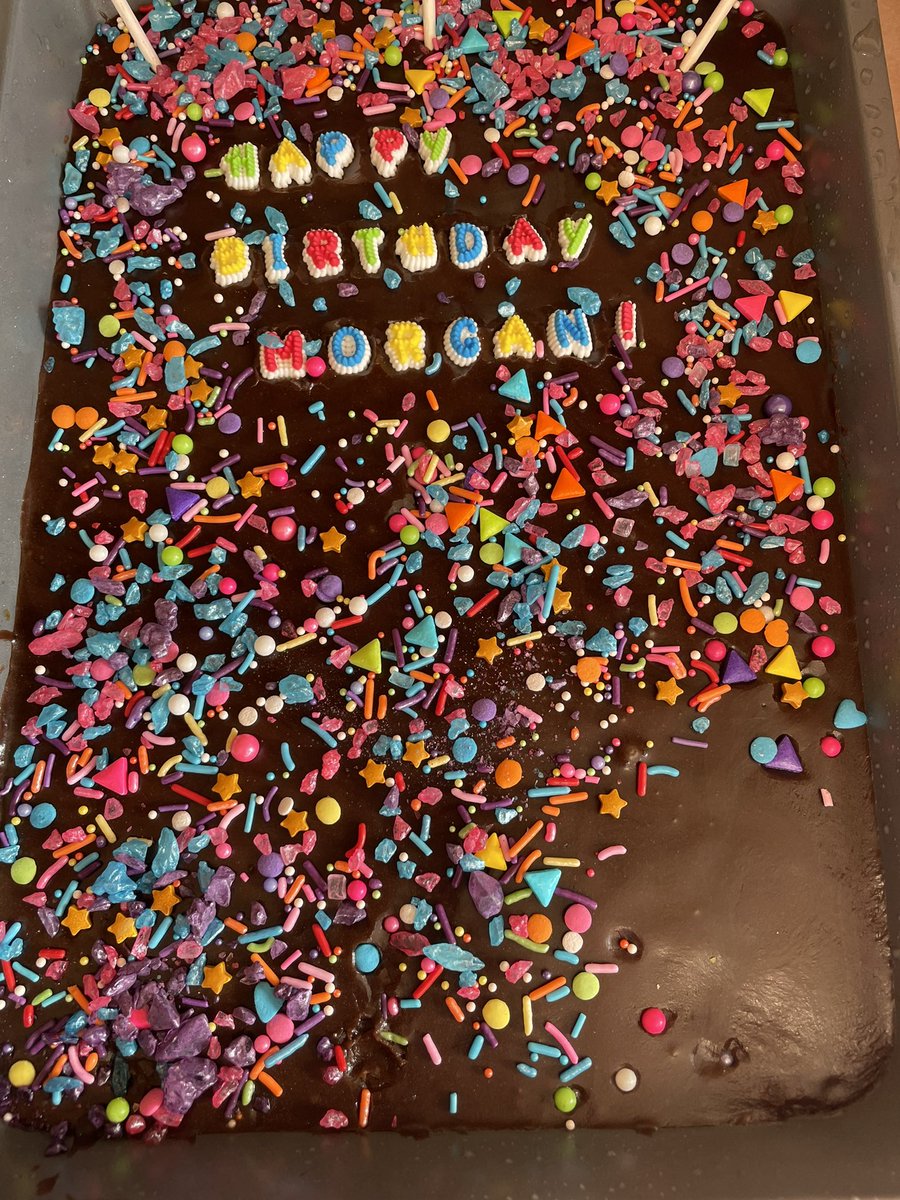 Finch93's tweet photo. My kid (grown up kid) Amanda made these brownies for my coworker and friend’s birthday. Please note the corner for ANOTHER coworker and friend who does not like sprinkles. I love this kid so much 🥰🥰🥰 #ThanksAmanda https://t.co/6KpwCzVyOn