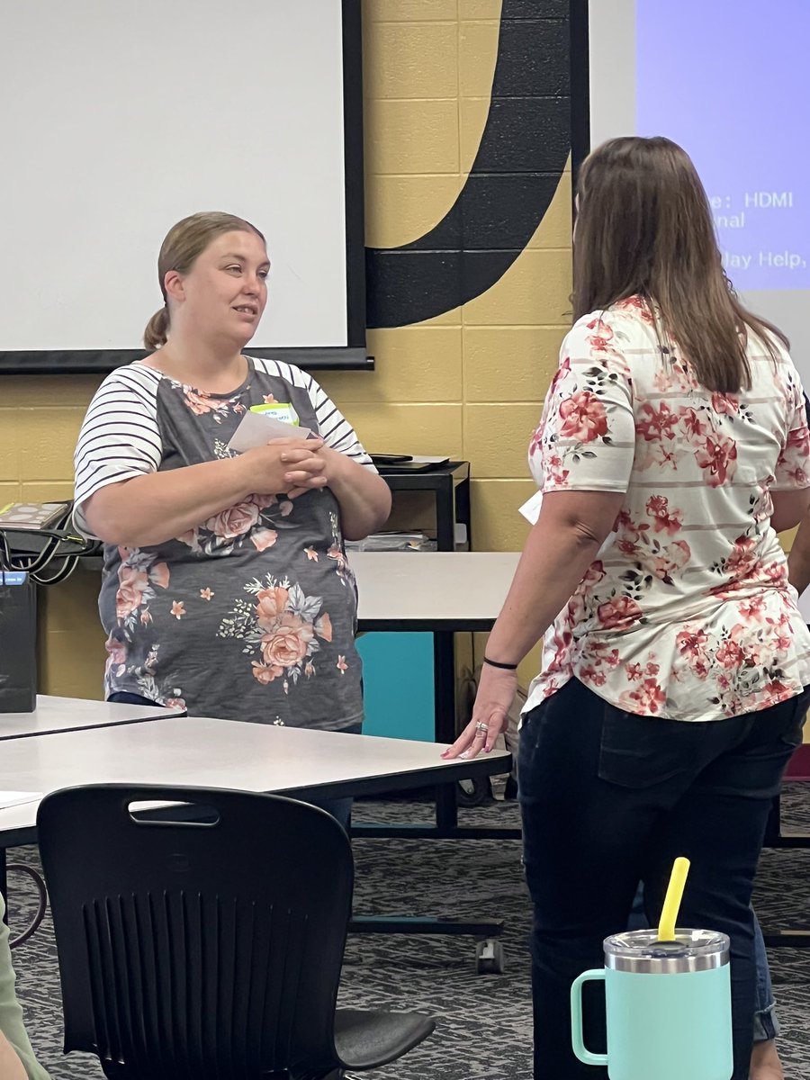 i2Conference's tweet image. #I2Conference participants took part in a Pause and Process: Block Party which is a learner-centered practice to help debrief and process information.  Teachers can use it with a variety of text, poems, articles, or whole books! 
#INelearn