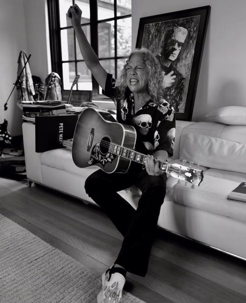 blckndwhsky's tweet image. Short week mood⚡️

📸: @RossHalfin 

#kirkhammett #metallica #shortweek
