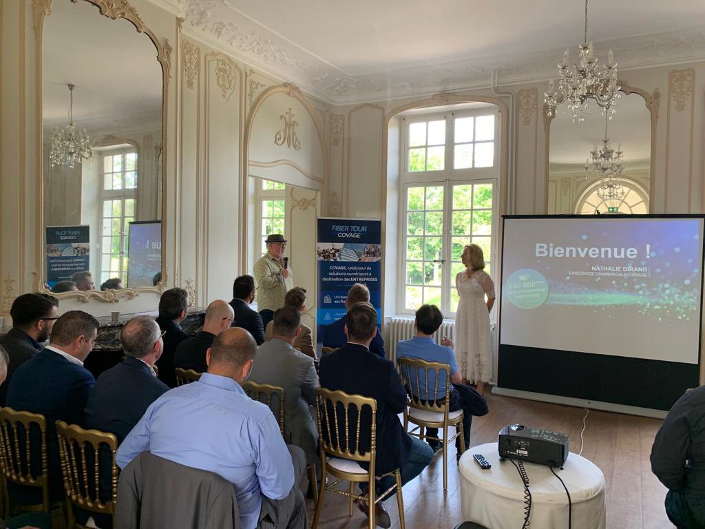 Covage_News's tweet photo. [#FiberTour] 4e étape de notre Road Trip de la #fibre aujourd’hui à #Nancy.
Merci à la quarantaine d’opérateurs clients &amp; partenaires présents.
📌Le rôle de Covage ? Être le facilitateur des #solutions fibre dédiées aux besoins des #entreprises #lafibrenousrapproche #FTTO https://t.co/lc8HcOicB1