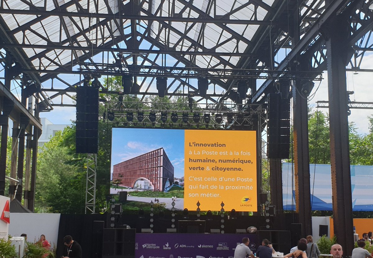 J2 du #Web2day #w2d22 🚀 

La future maison de l’#innovation des informaticiens de la plaque de Nantes du <a href="/GroupeLaPoste/">La Poste Groupe</a> en plein écran au <a href="/web2day/">Web2day</a> 👍

#lapostew2d #laposte #nantes #DSIBA #DSIBGPN #DSIGROUPE