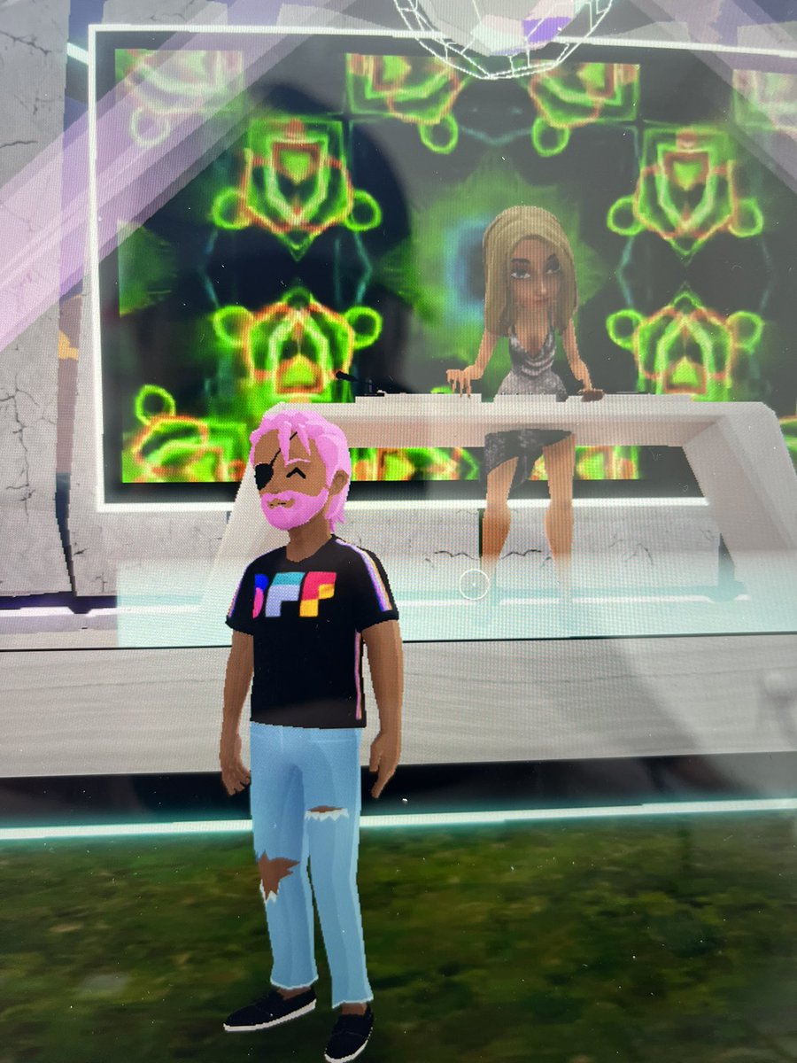 Celebrating with <a href="/ParisHilton/">Paris Hilton</a> the <a href="/MyBFF/">BFF 🌈</a> perk party at <a href="/decentraland/">Decentraland</a> 🚀🚀🚀🙌🙌🙌 Lock at me and my damn hot BFF shirt 😍