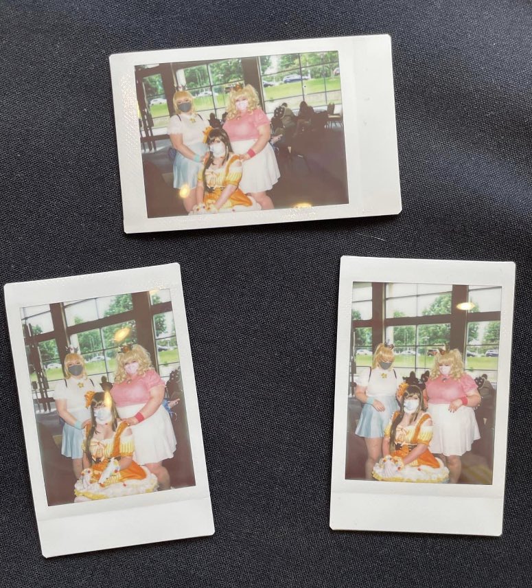 prodigalegg's tweet image. a family can be 2 princesses and their problem child