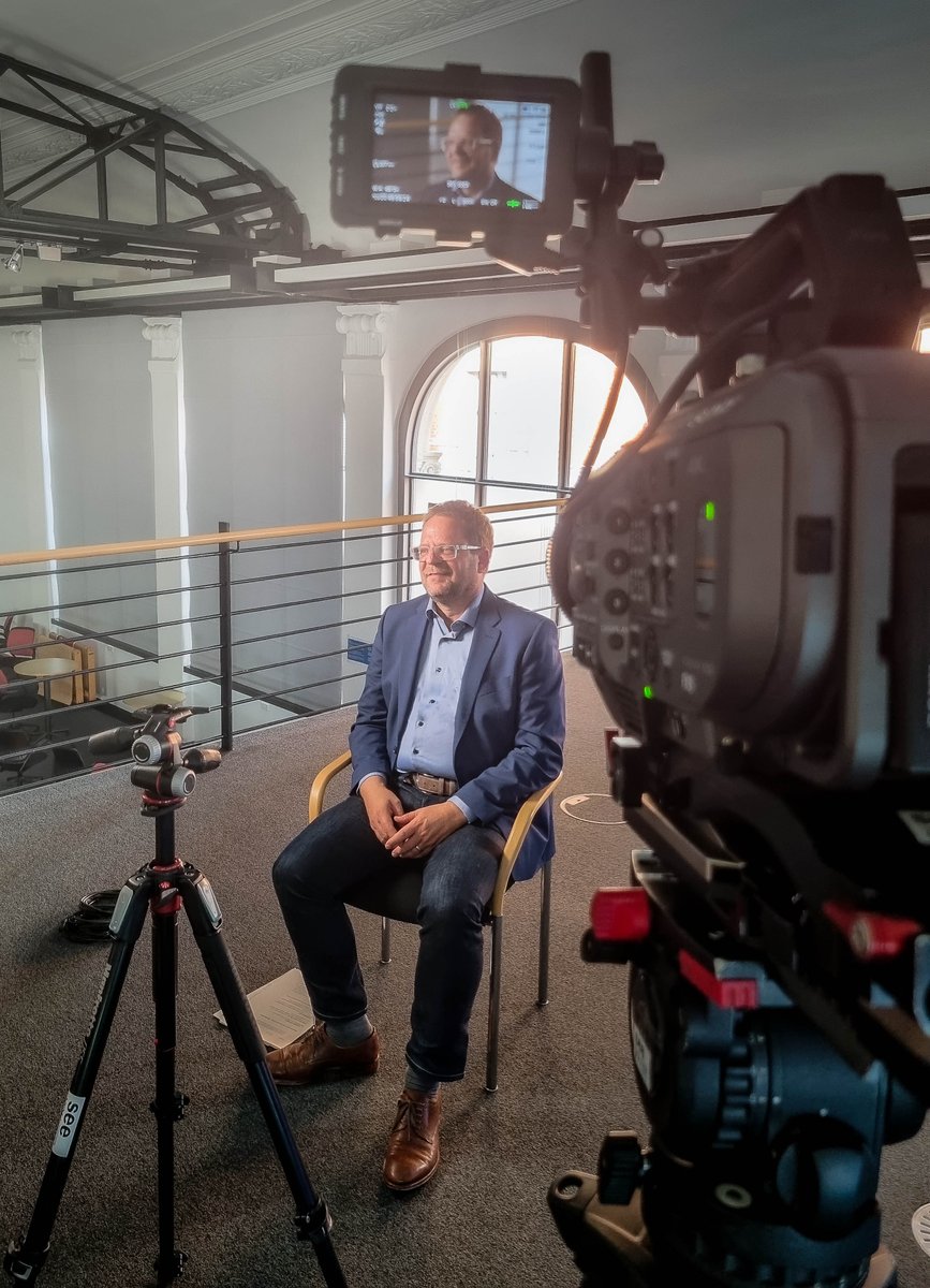 Thanks for meeting us <a href="/ARTEde/">ARTE</a>. Great to share with you our world of semiconductors at the <a href="/BoschGlobal/">BoschGlobal</a>  Waferfab in Reutlingen #AutomotiveElectronics. Looking forward to the documentary which will be released later this year.