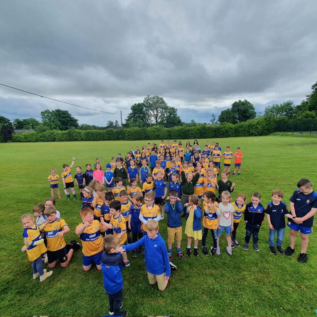 stonehallschool's tweet photo. Saffron and Blue day today at Stonehall 💛💙@cnambanchlair @cnambnaisiunta @AllianzIreland #allianzcnmb https://t.co/0EKrfzSGfJ