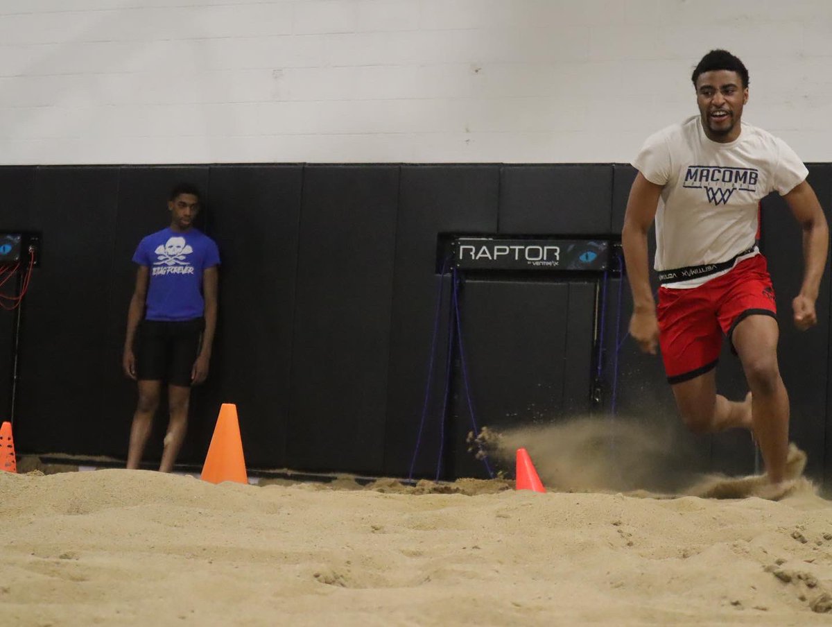 _TheCompound_'s tweet photo. The sand is officially here, come get in the pit and expand your athletic ability!
Book online at
https://t.co/e27zOCpPVL
Or call us at 586-884-4199
For more info‼️
#hota #homeoftheathlete #thecompound #sandtraining https://t.co/sMj73TpL5l