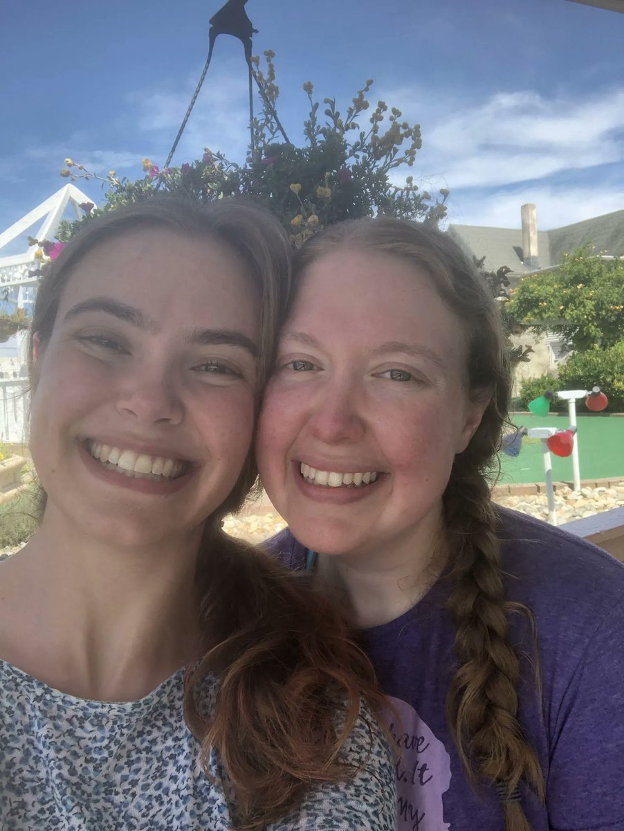 ColumbiaSIG's tweet photo. "So for me, luckily, PRIDE is about joy and the opportunity to be unabashedly myself," says @shoshal_network, the project administrator for the #HEALingCommunitiesStudy.
Happy #PrideMonth! Read Shoshana's reflections on #Pride here: https://t.co/FwdBYyzHcA https://t.co/GHmgVZi12r