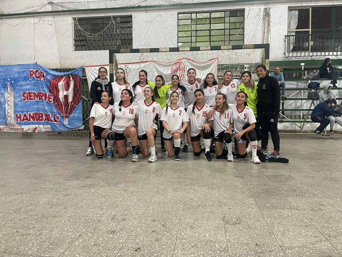 🤾‍♀️ #Handball 
📍Club Somisa #SanNicolas
🏆Nacional "C" 
 ➡️Menores
📅 Viernes 3/6
⏰15:15hs
👉SEMIFINAL 

⚔ #FerrocarrilConcordia 🆚️ #Huracán 
🙌 #VamosQuemeras
