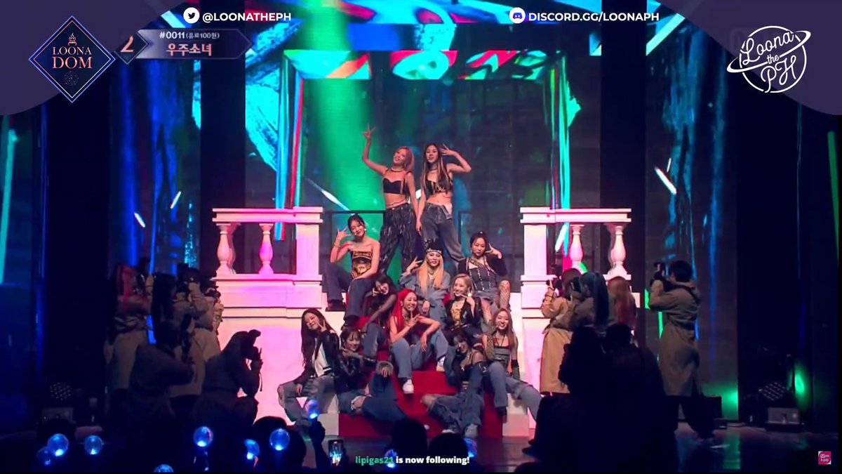 sonhoneyju's tweet photo. them: we wanted a strong concept
loona: okay, hold our jackets.

AND THAT'S HOW YOU PERFORM FOR THE FINALE. https://t.co/sNt6FUB5L7