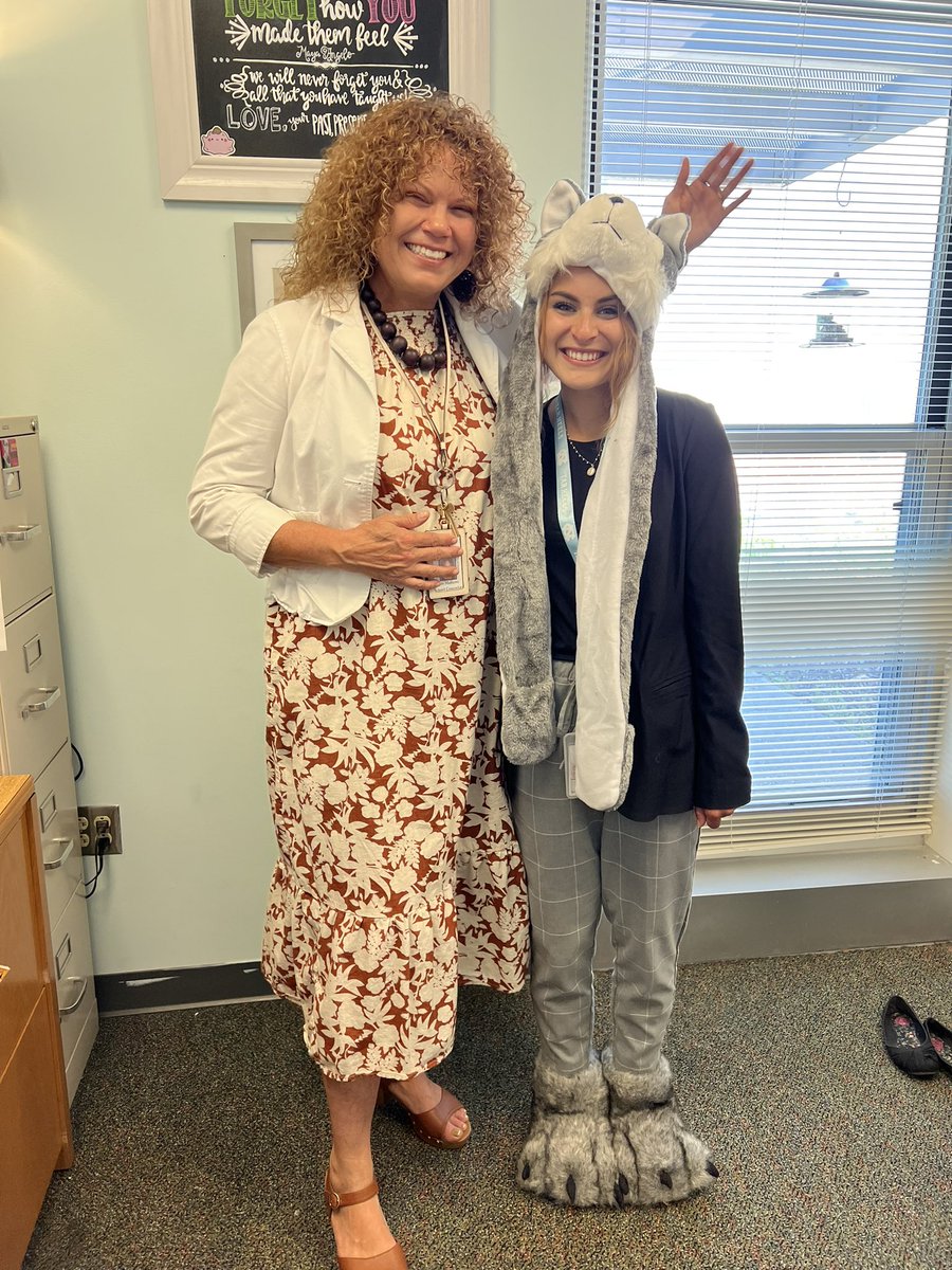 ARES Student Services (@sharearesupport) on Twitter photo So excited for Maria Oliva and her upcoming adventure to Highcroft Drive Elementary - Go Huskies! @HDECounselors <a href="/HighcroftDrive/">Highcroft Drive Elementary School</a> <a href="/AlstonRidgeES/">Alston Ridge ES</a> So excited for Maria Oliva and her upcoming adventure to Highcroft Drive Elementary - Go Huskies! @HDECounselors <a href="/HighcroftDrive/">Highcroft Drive Elementary School</a> <a href="/AlstonRidgeES/">Alston Ridge ES</a>
