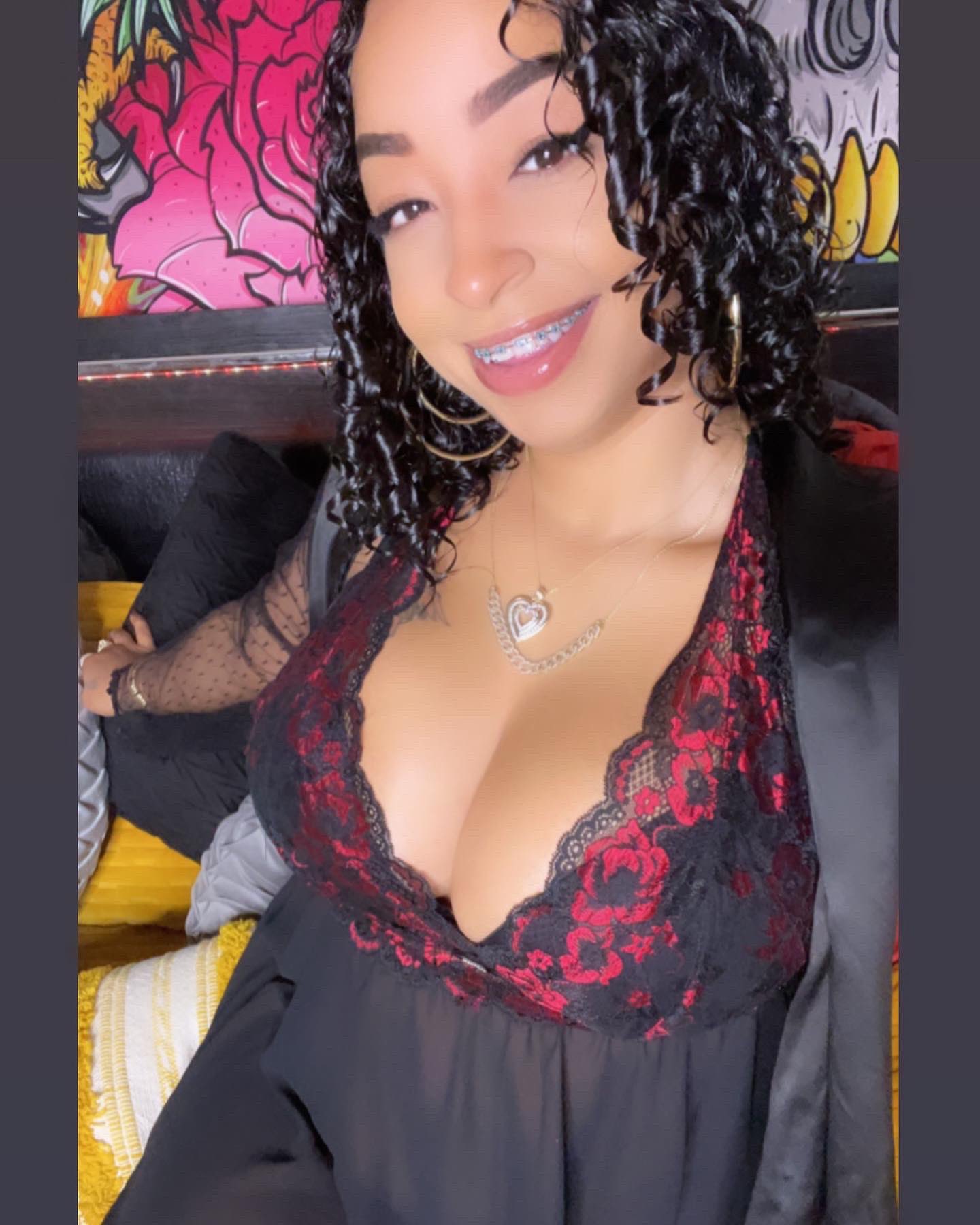 MSROYALLEE on X: Hey! Find me on the MeetMe app t.coyScTioaJPi  t.coPvxKqJtXwH  X