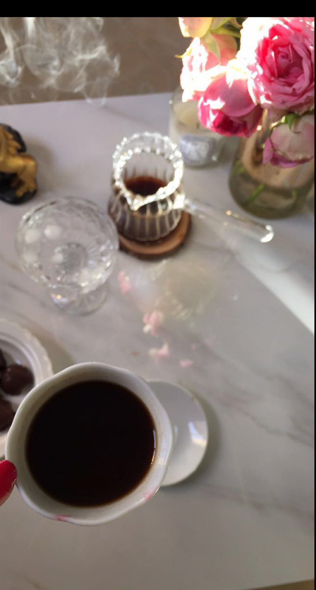 oshee179's tweet photo. أرى فى تبسمك نورَ شمسِ لا تنطفىءُ. https://t.co/p5MgHKuCbG