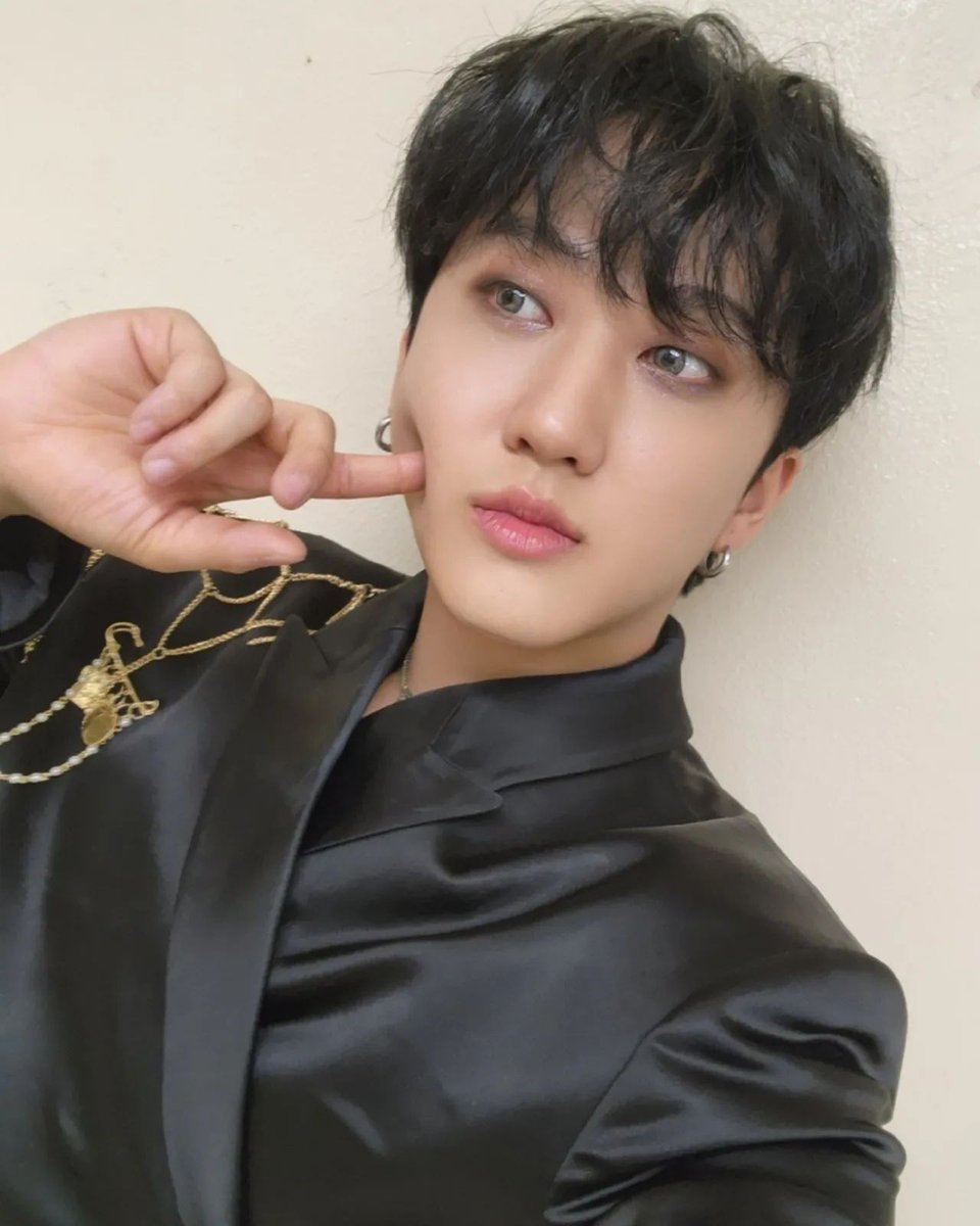 myeoncas's tweet photo. selfie king, selfie genius changbin
#Changbin #창빈
#셀카천재_여기왔다 https://t.co/fzZzWgcb4t