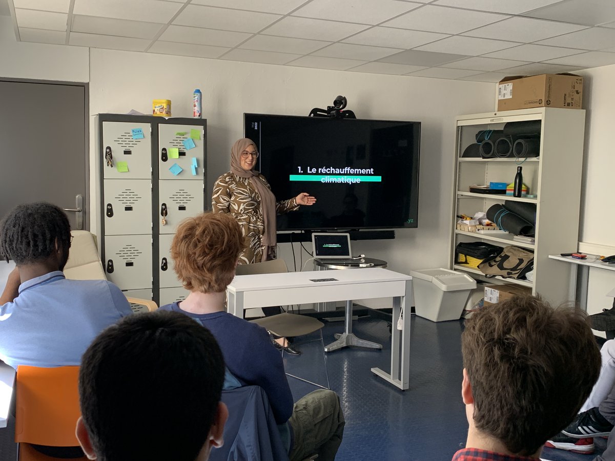 Journée riche à Paris !
Au programme:
➡️découverte des enjeux climatiques avec <a href="/kawtharraji/">Kawthar</a> de <a href="/yzagency/">.yz</a>
➡️focus sur l'impact du numérique avec Valentin Leblanc de @CtrlS_Studio
➡️initiation à l'éco-conception en développement web avec <a href="/arnaudlevy/">Arnaud Levy</a> de <a href="/noesya_coop/">Noesya</a>
Un grand merci !