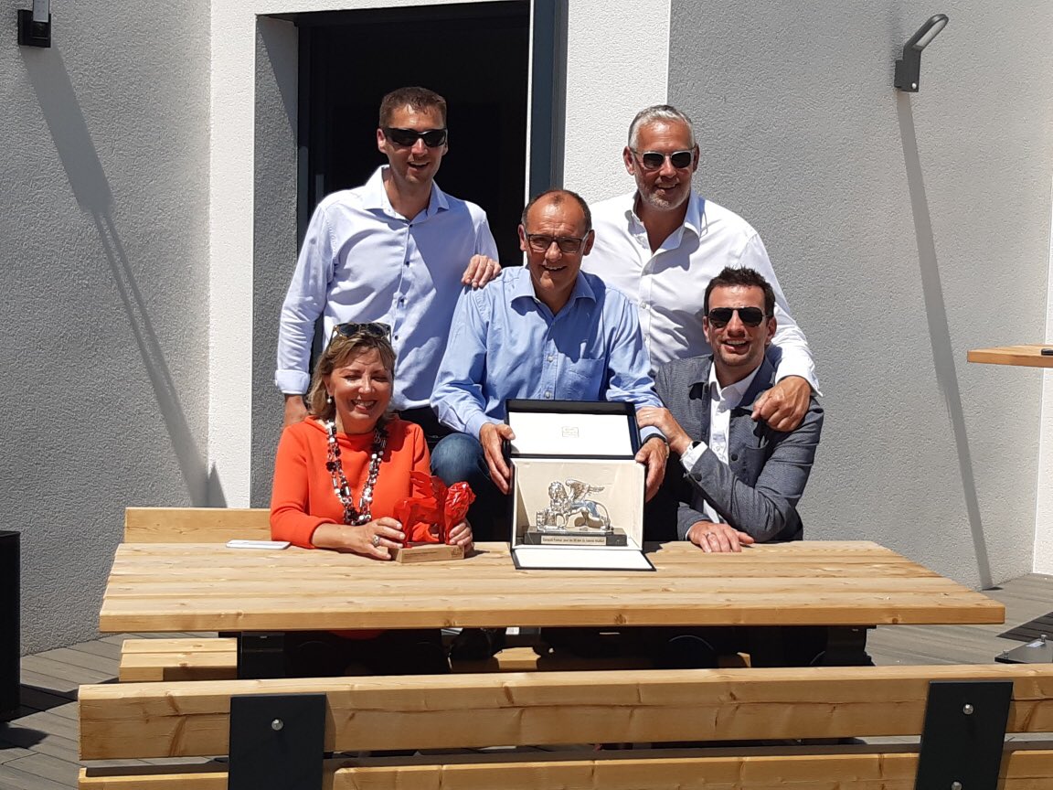 Un monde fou aujourd’hui à #Poitiers pour l’inauguration de la nouvelle agence de <a href="/mattfontaine86/">FONTAINE Matthieu</a> &amp; <a href="/GDerouin/">Guillaume Derouin</a> ! Un bel événement pour ceux qui ont été nommés en 2009 les 2 plus jeunes #Agents <a href="/generalifrance/">Generali France</a>. Ils font aujourd’hui partie des meilleurs avec 2500 clients 👍🏻