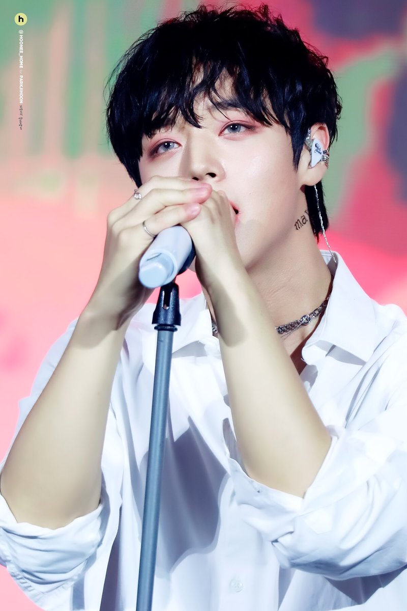 Hoonee_home's tweet photo. 20220529 박지훈 :: May I Meet You?

롤링지후니 진짜 너무 예뻐😍💖

#박지훈 #Parkjihoon 
#벌써이렇게나성장한_나의윙깅이_💝

🔗 https://t.co/MOWKDfwUwZ https://t.co/UEe2PfUxQQ