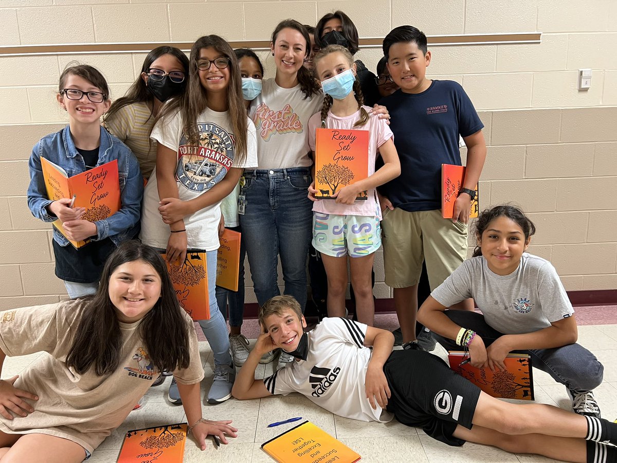 MrsBurnsPreK's tweet photo. So very proud of these precious students I had the opportunity to teach last year. They are going to rock middle school! 💗 @NISDLeonSprings #LSEgrows https://t.co/PYVNfdQNC8