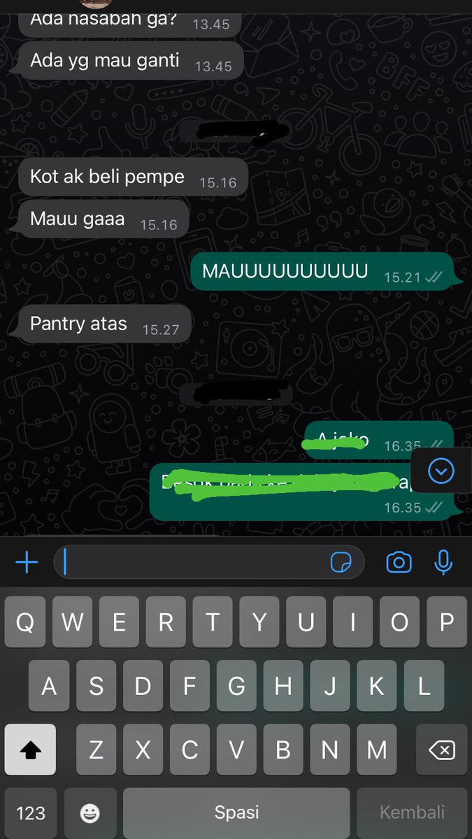 qadrianisf's tweet photo. Sedihnya tinggal beberapa hari lagi dicabang sini. Sedih pisah sama mereka yang selalu sweet sama aku. Yang kalau apa-apa selalu inget aku. Yuk ikut yuk pindah cabangnya. Walau kadang mereka menyebalkan, tapi mereka selalu sweet. :( https://t.co/8SFzerP0D0