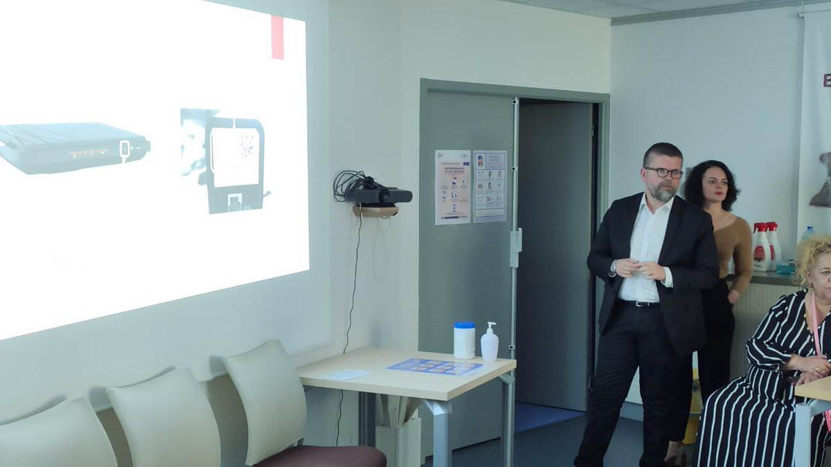 luccarvounas's tweet photo. Suite de mon déplacement @unccas à #Bourges avec la visite d’une #RésidenceAutonomie, puis du #CCAS de Bourges, avant d’assister à un #AtelierNumérique et de visiter enfin la Maison de la Culture, qui sera le lieu de notre prochain Congrès #UNCCAS en mars 2023. #Inclusion https://t.co/OJY7V9Qyi0