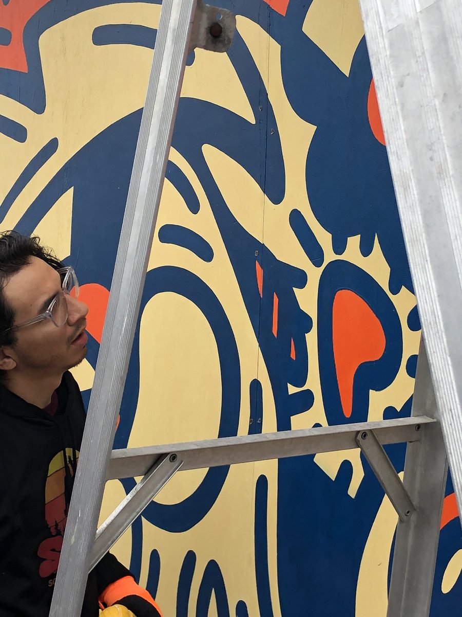 Main Street Project (@mainstproject) on Twitter photo Have you seen our new shelter mural?
Next time you cross Logan and Main, check it out! Have you seen our new shelter mural?
Next time you cross Logan and Main, check it out!