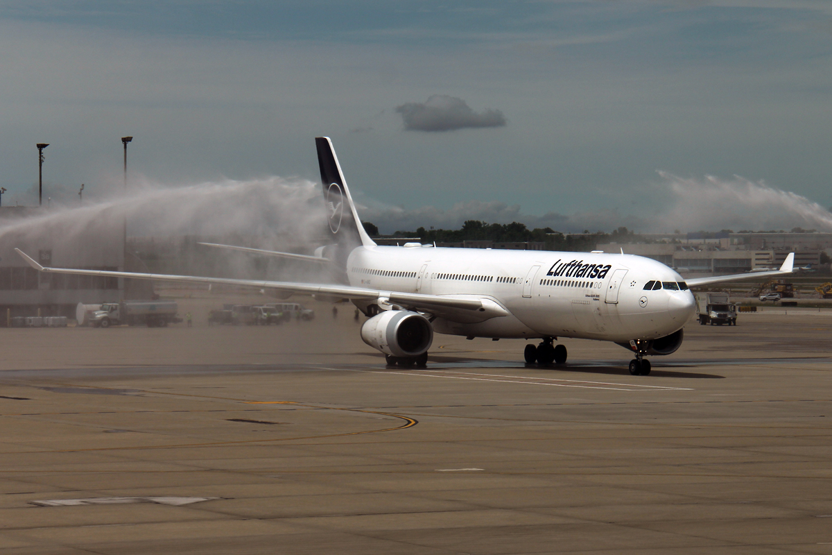 airwaysmagazine's tweet photo. This is Lufthansa's 21st destination in the United States and the Lufthansa Group’s 25th overall destination in the US. #A330300 #FrankfurtAirport #GermanAviation #Lufthansa #LufthansaGroup #StLouis #USDestinations

https://t.co/obQZAAhvHJ https://t.co/UW6H6PQLrf