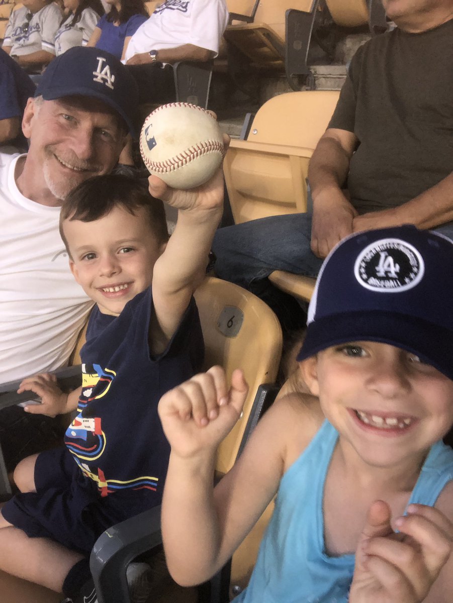 Ross Mund, MD tweet media