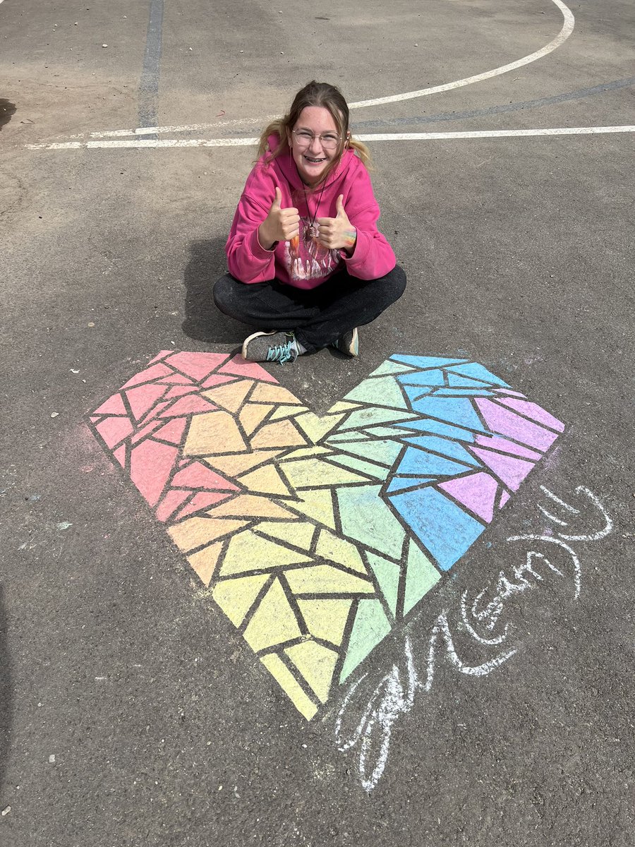 MmeMrsCurtis's tweet photo. WOW! 8-1FI Chalk Art 🖼 
❤️🧡💛💚💙💜💕
@actondistrict 

Part 1/2 https://t.co/4HdiTuJUVw