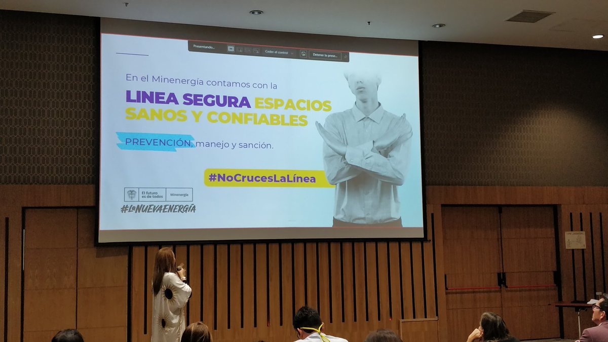 quidlabcol's tweet photo. El @MinEnergiaCo  diseña, a través de un proceso de innovación, una "Línea Segura" para llevar a cero la tolerancia frente al acoso sexual y laboral. #LaNuevaEnergia #acoso #innovacionpublica https://t.co/AHch0tGwVn