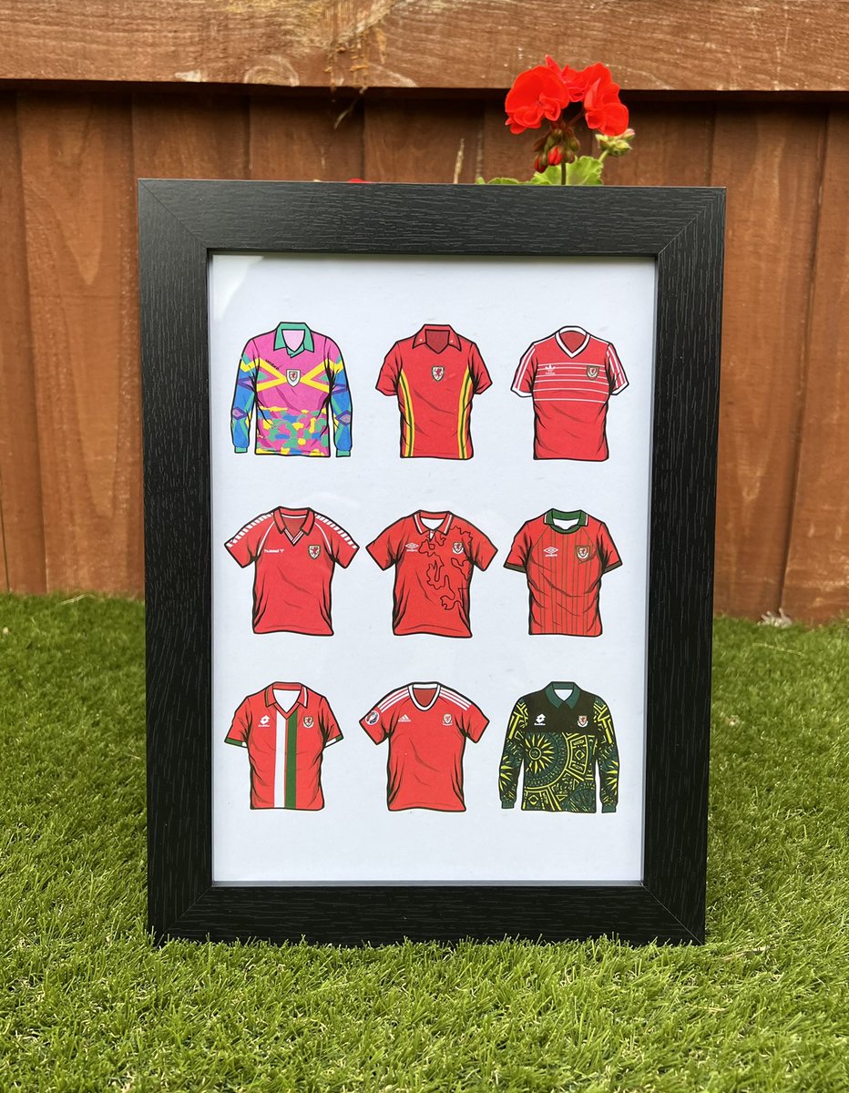 Thefourteen12's tweet photo. COMPETITION TIME!!! 🥳

We are giving away one of our A3 ‘WALES RETRO TOPS’ prints!

To enter 👇

🔴 RT This
⚽️ Make sure you’re following us 

Winner will be picked Monday night 👍 https://t.co/flY22aDtdv