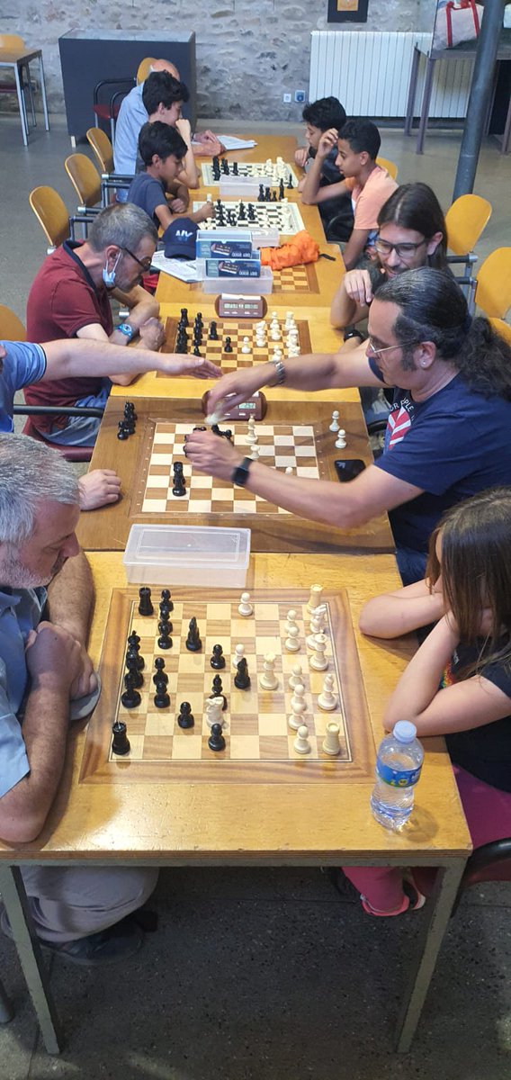 Escacs Santa Eugènia tweet media