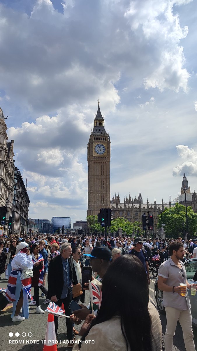 ATachova's tweet photo. #England #London #BigBen #celebration https://t.co/9m4mgTQTCe