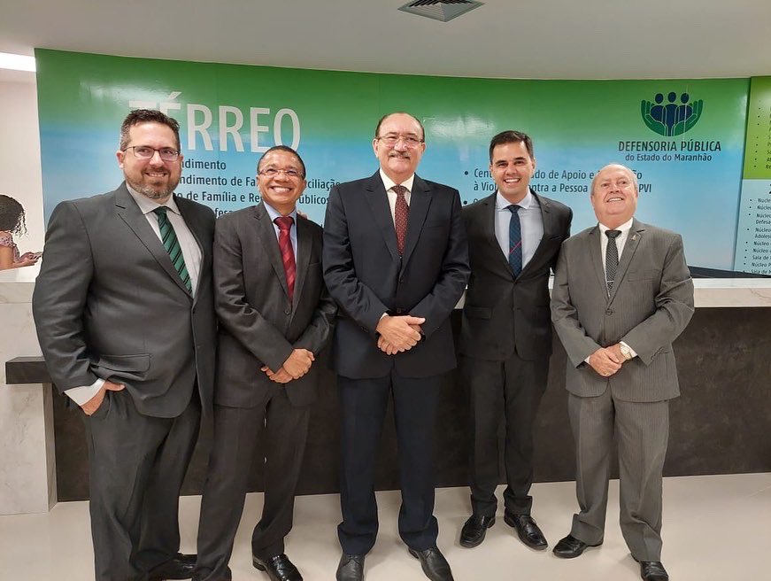 cesarpiresdep's tweet photo. Participei da posse do novo defensor-geral da Defensoria Pública do Maranhão, Gabriel Furtado, que substitui o defensor Alberto Bastos no comando da instituição. 
Todo meu apoio e reconhecimento à DPE, por assegurar os direitos dos cidadãos maranhenses, sobretudo dos vulneráveis. https://t.co/PoNfYAyWdY