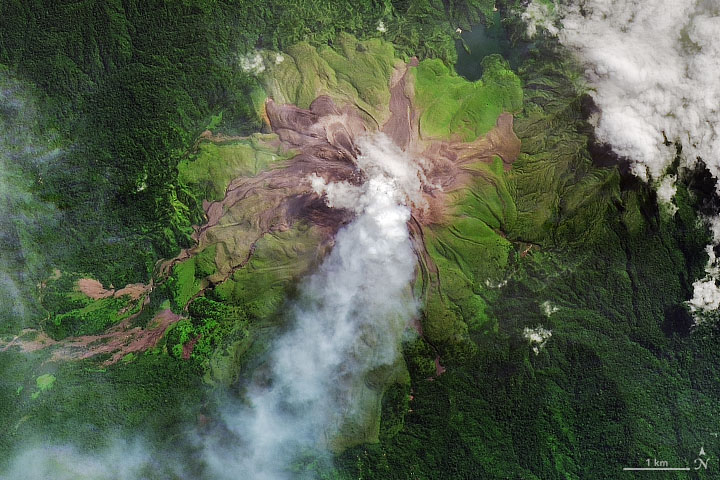 Young, active Bagana volcano in Papua New Guinea has been built up from prolific lava flows over the past 300 to 500 years. go.nasa.gov/3xajo43