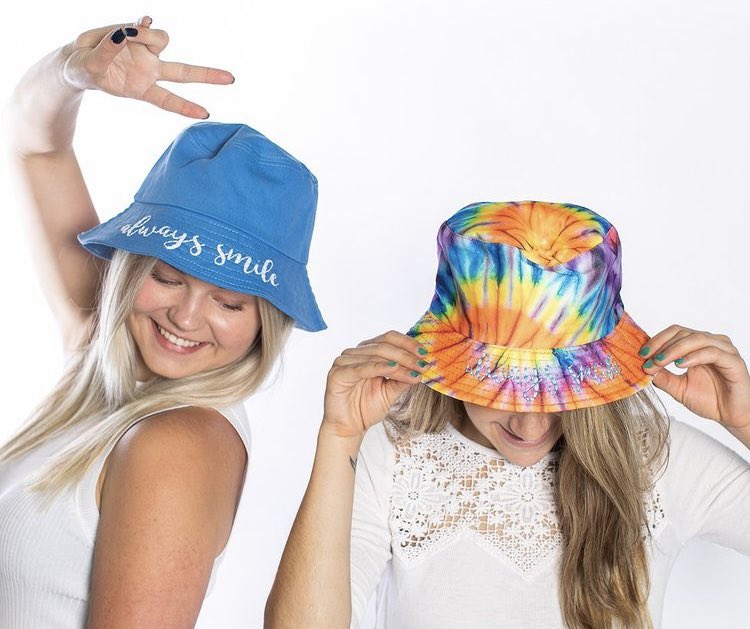 QueeringCancer's tweet photo. Our friends at #CarleysAngels have a new fab hat just in time for #Pride
You can buy the OG ๐ or new blue!
Best of all? 50% of the proceeds go to us and 50% support initiatives like @pmcancercentre!
๐ https://t.co/g9vtcdb4iG https://t.co/ODfkcoTvRD